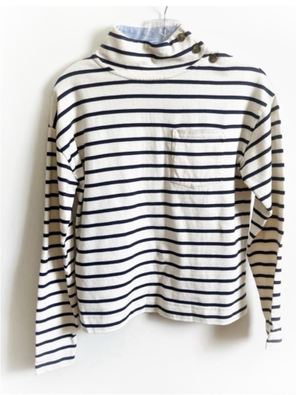 Vineyard Vines pullover white navy stripes mock neck buttons long sleeves